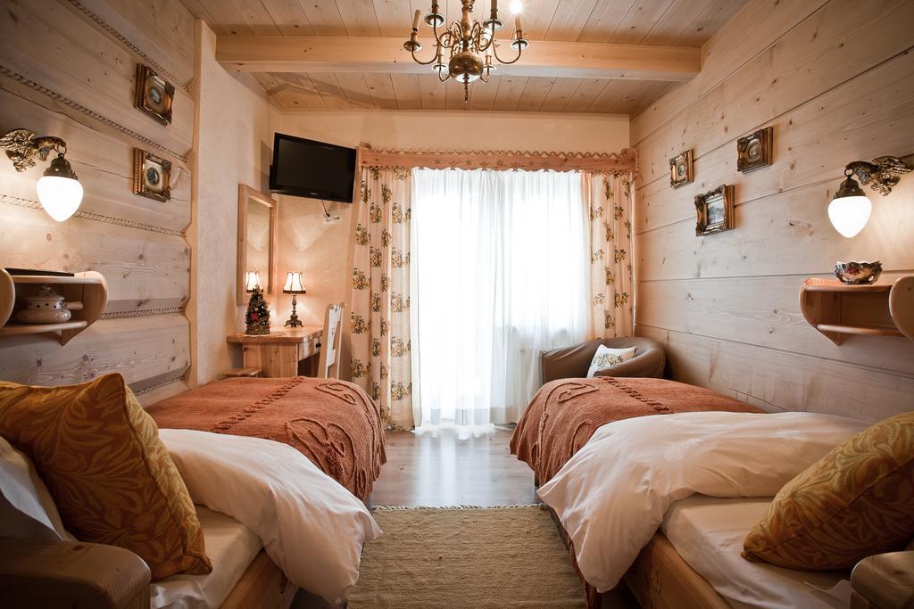 Hotel Bambi Boutique Zakopane Bilik gambar